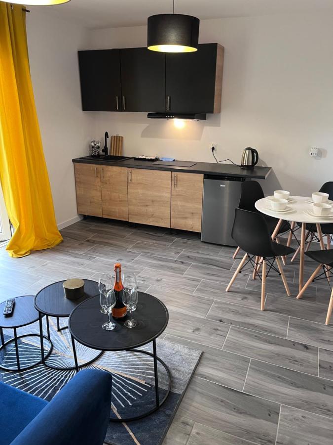 Pokoje I Apartamenty Polna 19 Niechorze Exteriör bild